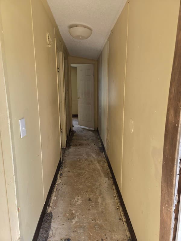 Fayetteville House: 2115 Cattail Cir