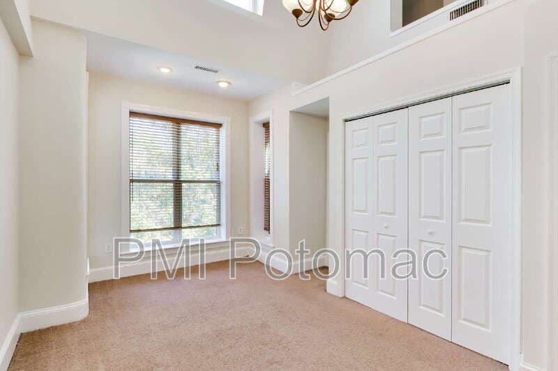 Washington Condo: 1952 Calvert Street Northwest