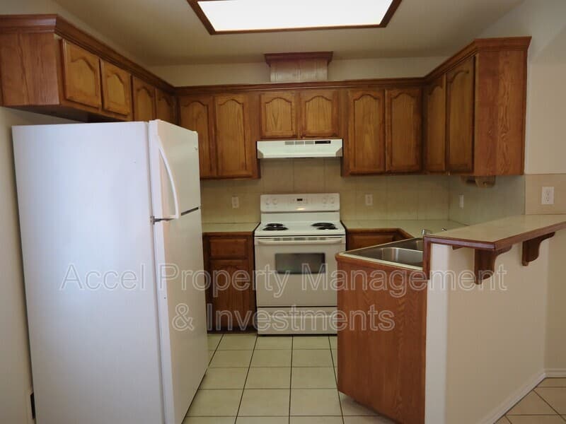 Pharr Condo: 1803 Ironwood St.