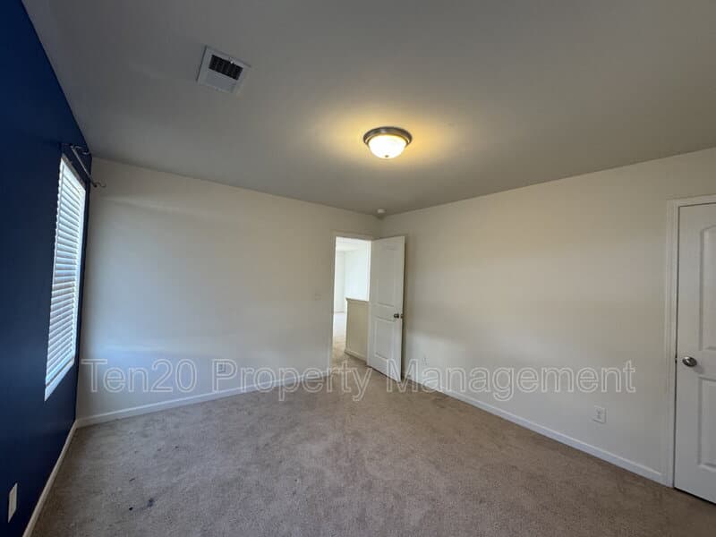 Phenix City House: 318 Irish Lane