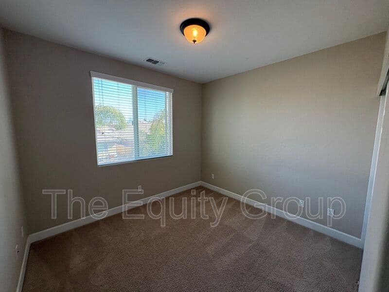 Visalia House: 3116 W Buena Vista