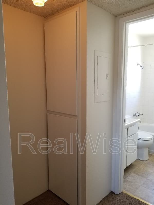 Grants Pass Townhome: 1112 SW 5th St