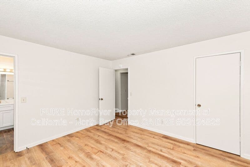 Santa Rosa House: 2436 Campbell Drive