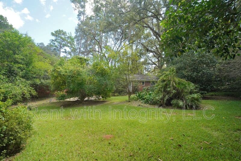 Tallahassee House: 2328 Armistead Road