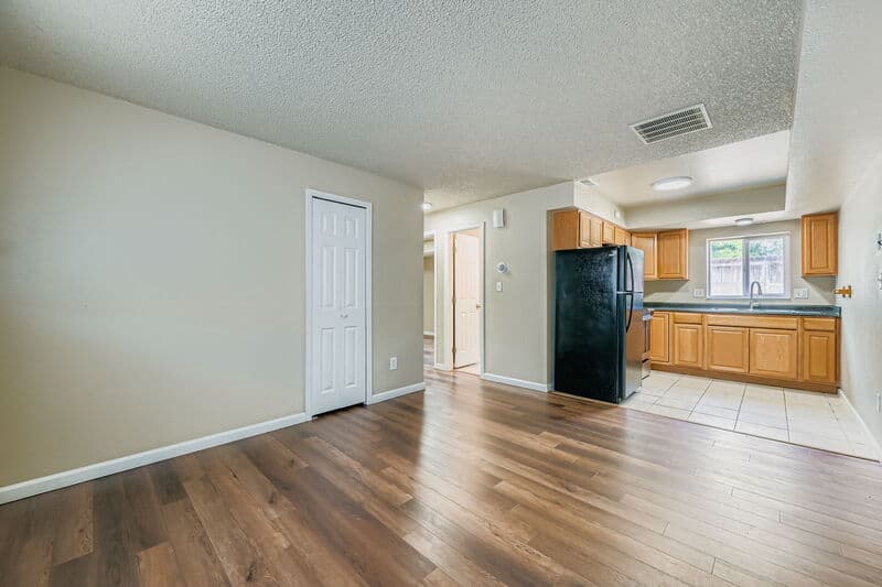 Fountain Condo: 6654 Provincial Drive