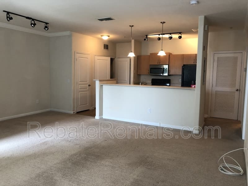 Jacksonville Condo: 8290 Gate Parkway W