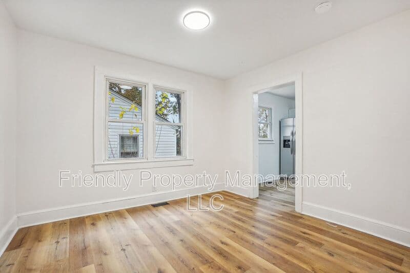 High Point House: 1004 Charlotte Ave