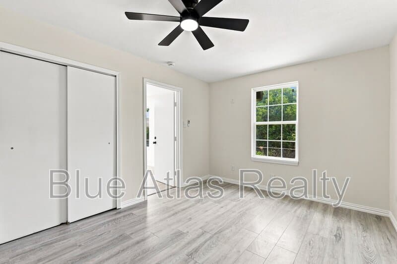 Dallas House: 6008 Golden Gate Drive