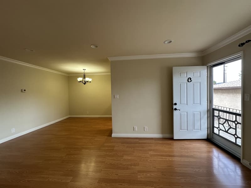 Glendale Condo: 245 W Stocker St #C