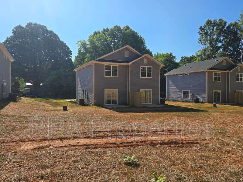 Mebane Condo: 404 Giles St