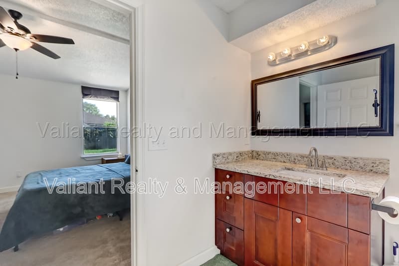 Jacksonville House: 5286 Julington Creek Road