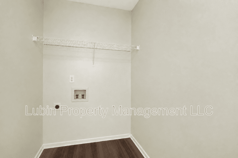 Olive Branch House: 10331 Oak Leaf Drive