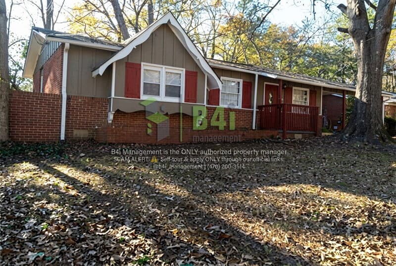 Atlanta House: 179 Ruzelle Drive Southeast
