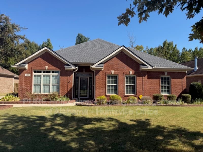 Madison House: 108 Whitworth Court