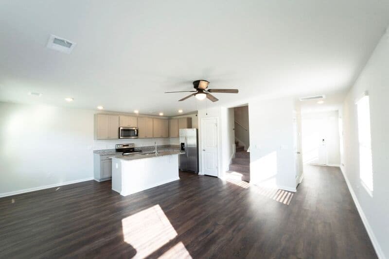 Port Wentworth House: 8J Crabapple Circle