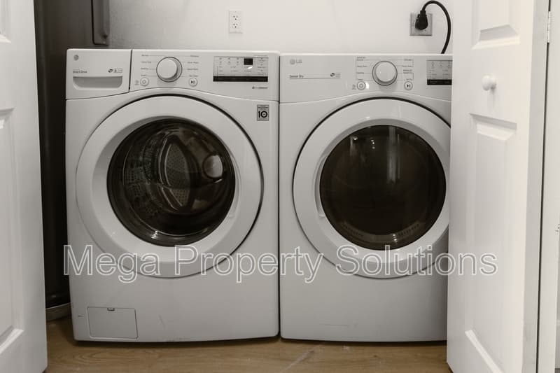 Tampa House: 910 East Osborne Avenue