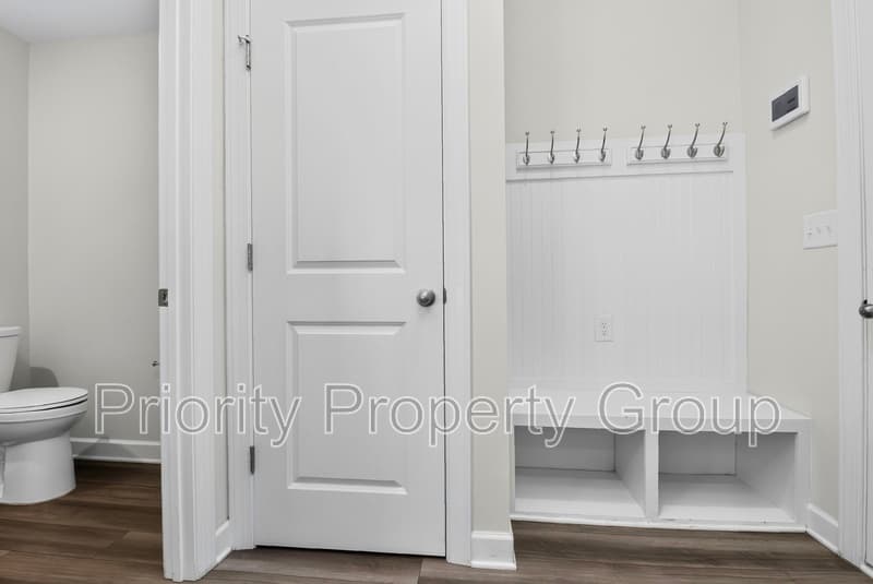 Charlotte House: 11210 Broadbent Court