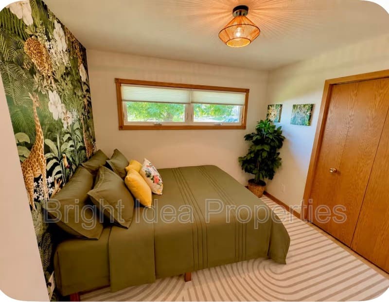 Saint Paul House: 896 Hadley Lane North