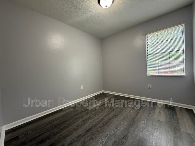 Memphis House: 3544 Hicky St