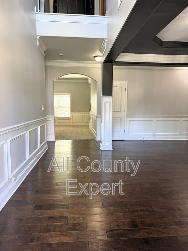 Cumming House: 4215 Hopewell Manor Drive
