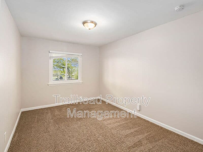 Overland Park House: 6601 W 94th Terrace