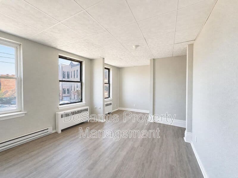 Homestead Condo: 810 Amity Street