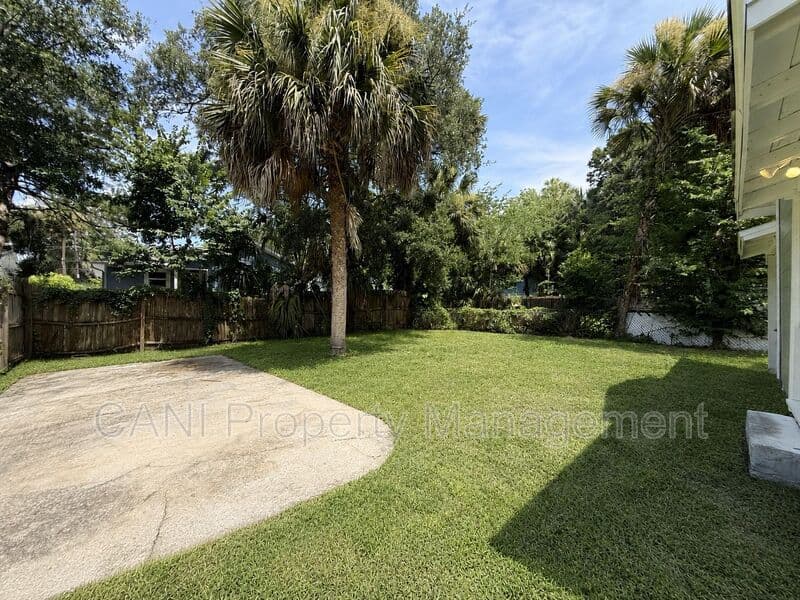 Daytona Beach House: 140 Kingston Ave