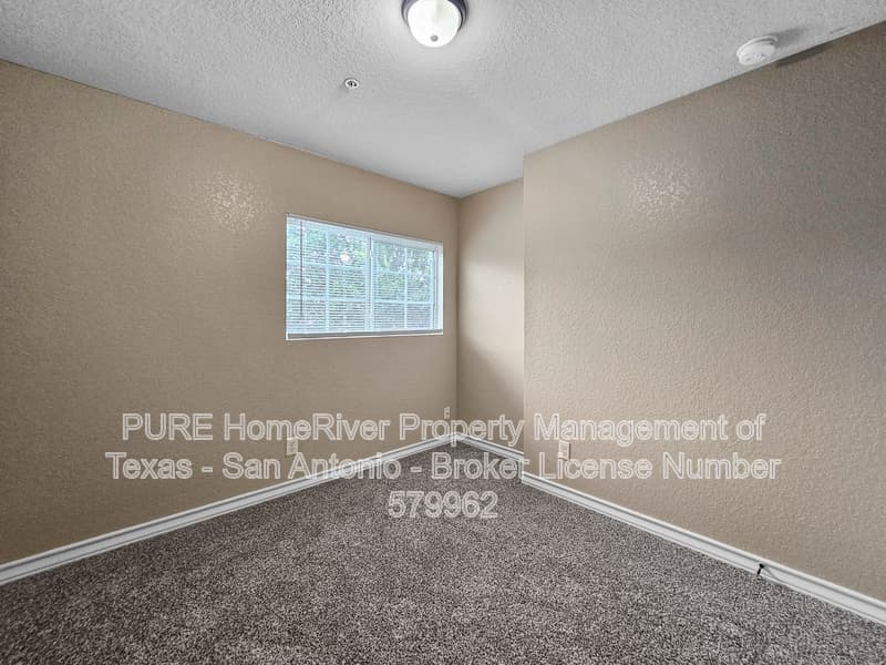 San Antonio House: 6322 Attucks Ln