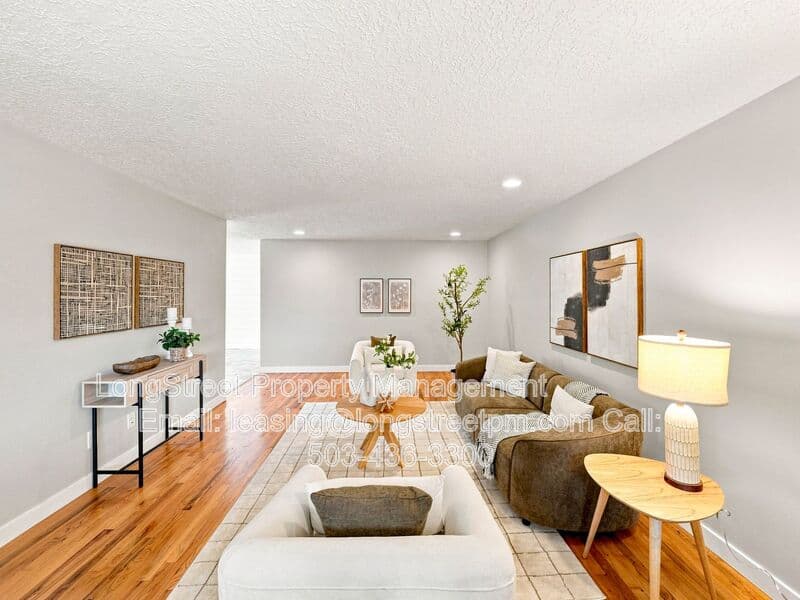 Beavercreek House: 22032 S Dans Ave