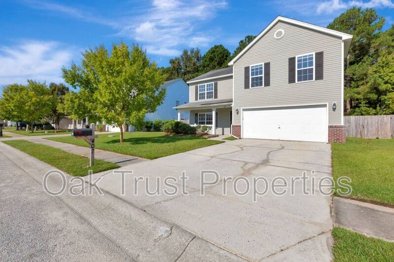 Summerville House: 407 Cotton Hope Lane