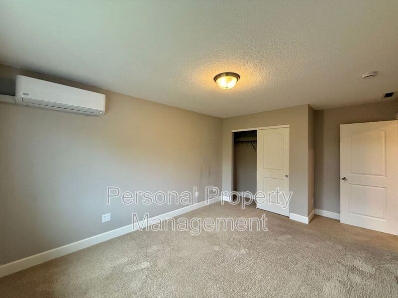 Vancouver House: 5502 NE 134th St