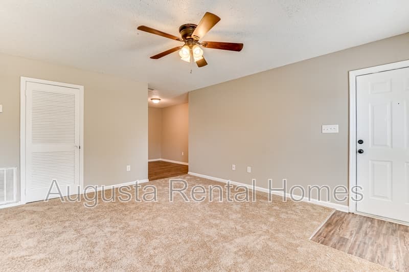 Augusta Condo: 940 Stevens Creek Road 203