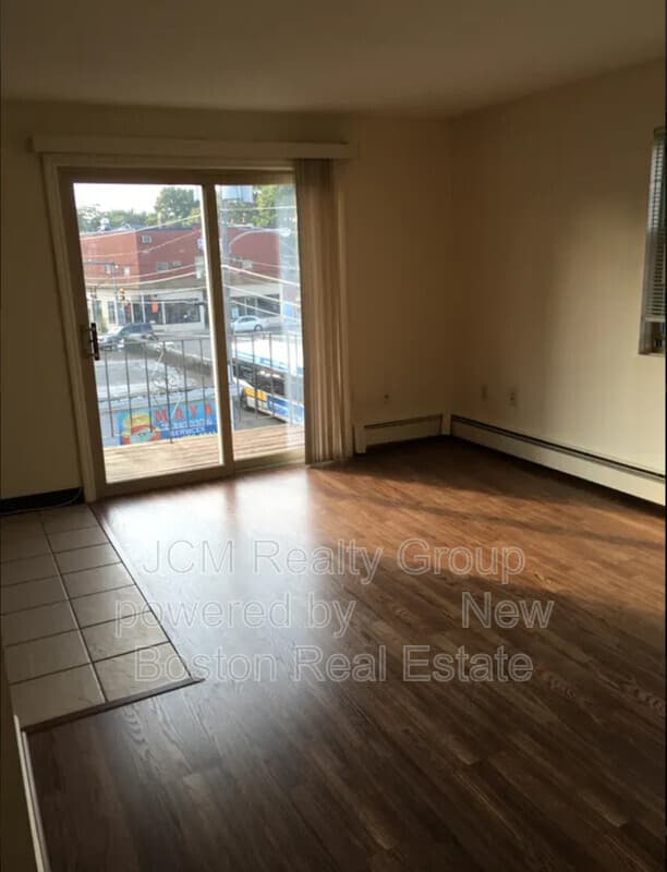 Lynn House: 540 Chestnut St
