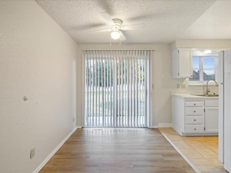 W. Richland House: 4940 Chukar Drive