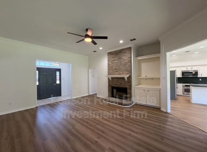 Bossier City House: 3120 Stockwell Rd