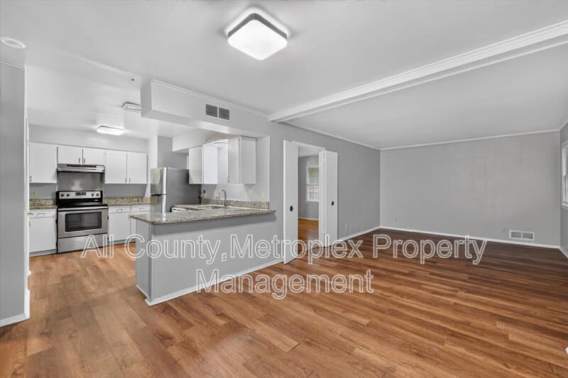 Dallas Condo: 7948 Habersham Ln
