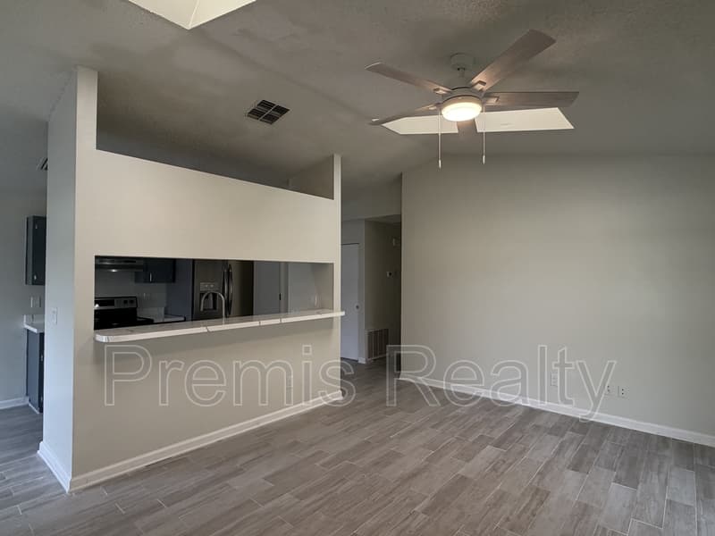 Clearwater House: 1760 Evans Drive