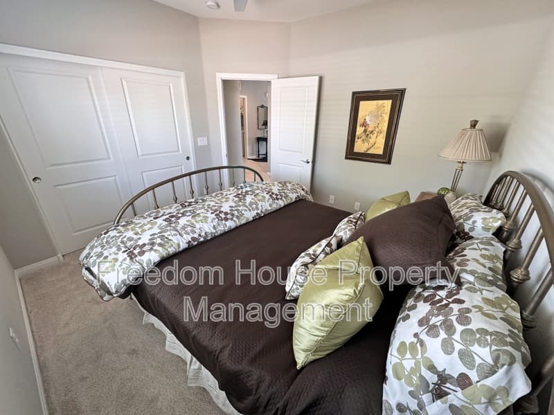Pahrump House: 5245 East La Campana Drive