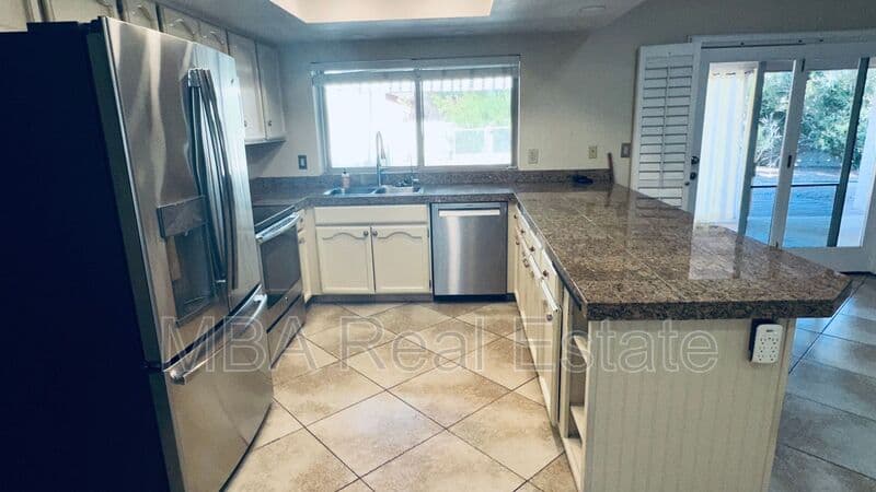 Tempe House: 7740 S Terrace Rd