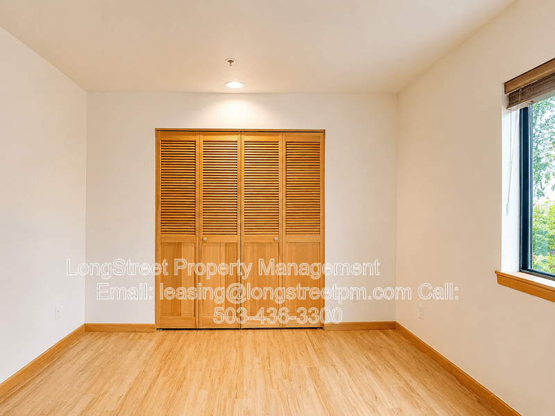 Portland Condo: 720 NW Naito Pkwy D22