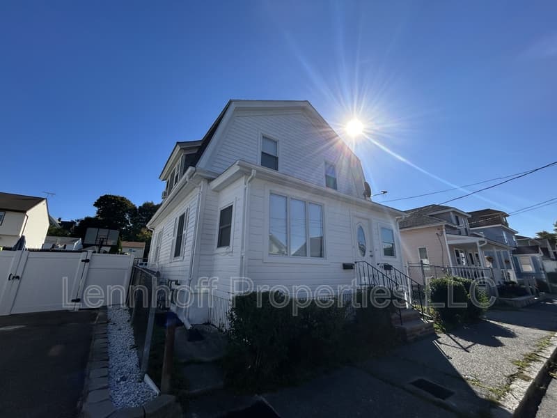 Lowell Condo: 526 Concord Street - 2