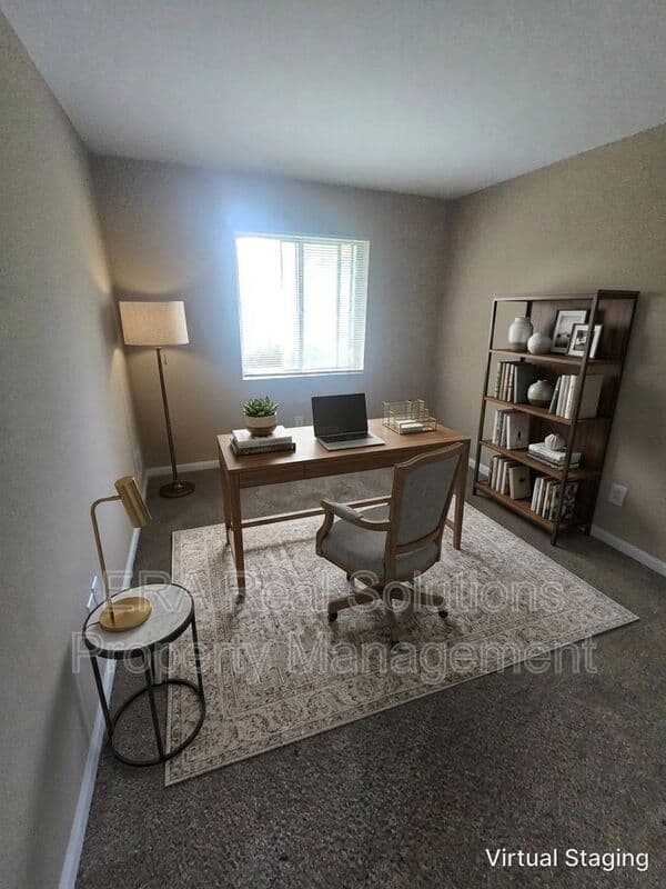 Columbus House: 2324 N WOODBROOK E CR
