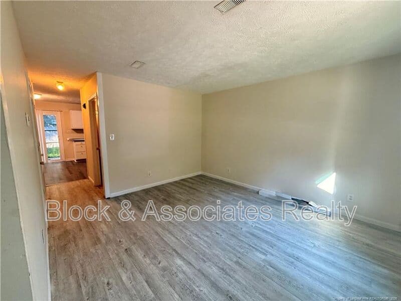 Fayetteville House: 5835 Aftonshire Drive