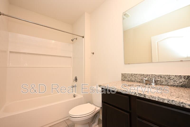 Lakeland House: 2548 Ryland Falls Drive