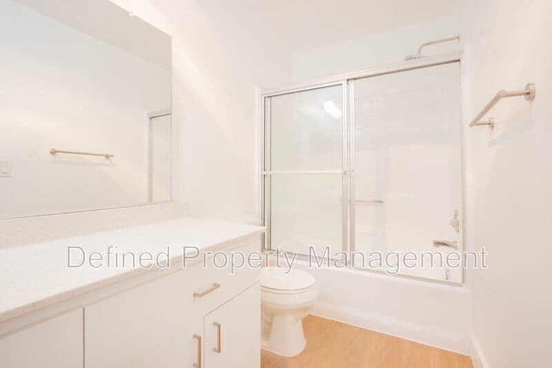 Northridge Condo: 10020 Zelzah Avenue
