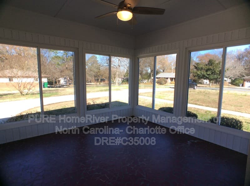Charlotte House: 128 Kensett Avenue