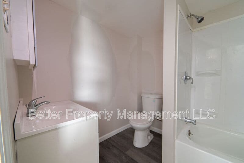 Vineland Condo: 414-416 W Park Ave