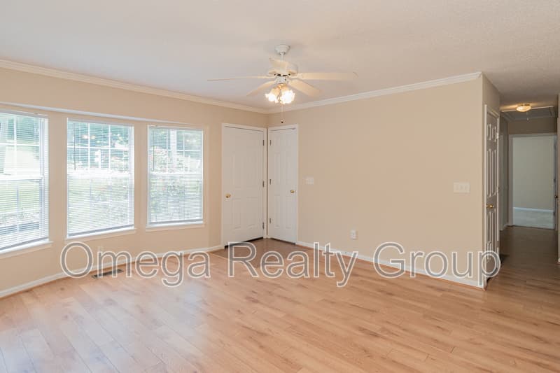 Pinson House: 6450 Kimberly Loop