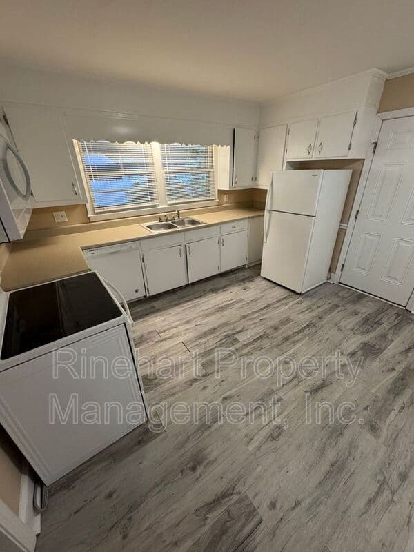 Rock Hill House: 1042 Westover Circle