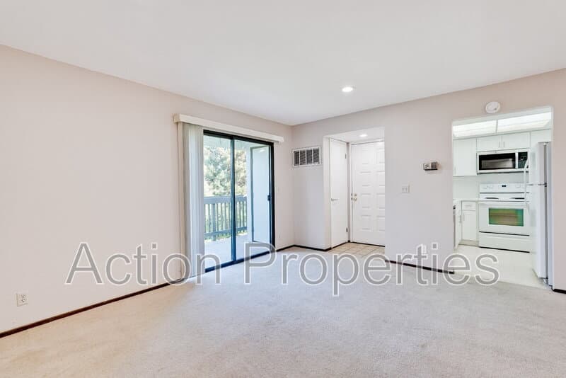 Sunnyvale Condo: 712 San Conrado Terrace